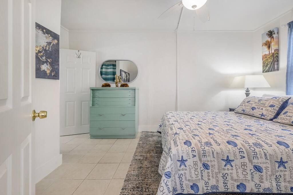 Santa Barbara On The Bay Waterfront Apartment Tampa Exterior photo