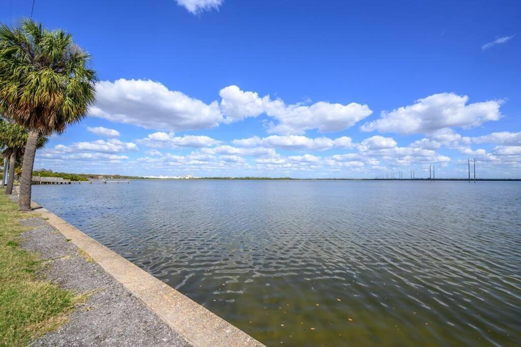 Santa Barbara On The Bay Waterfront Apartment Tampa Exterior photo